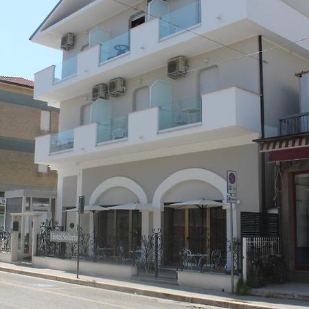 Hotel Solaris 길라노바리도 외부 사진